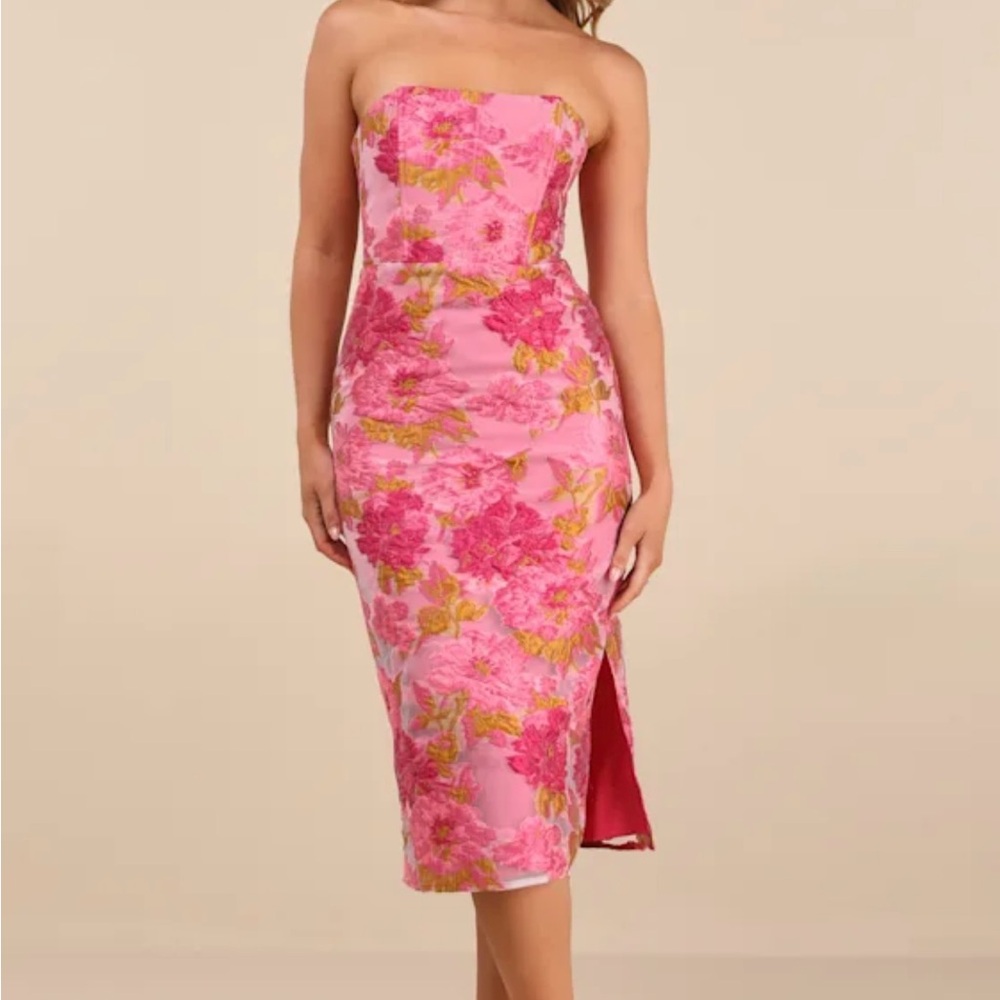 SPRING WEDDING SEASON! NWT Lulu's Pink Jacquard Strapless Bustier Midi Dress